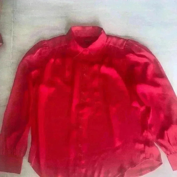 Ann Taylor Red Silky button up Sixe XSP Gorgeous Exc Con - Picture 5 of 15
